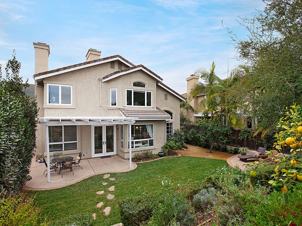 1st image of 928 Honeysuckle Dr
