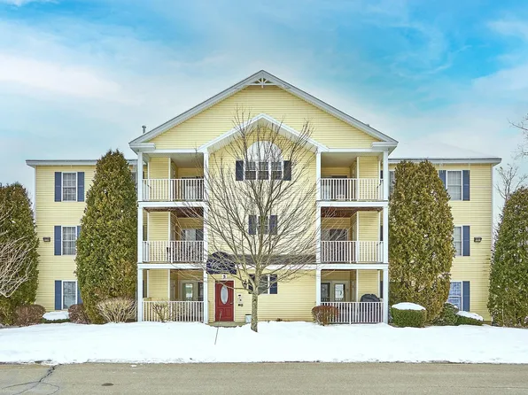 5 Crosswoods Path Boulevard #33, Merrimack, NH 03054