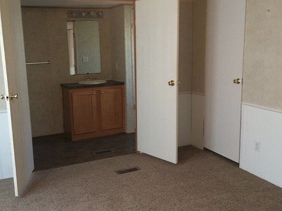 5th image of 829 Sunflower Ln