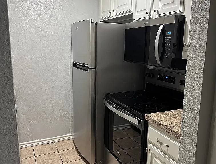 302 Cates Dr #308 — Photo 2