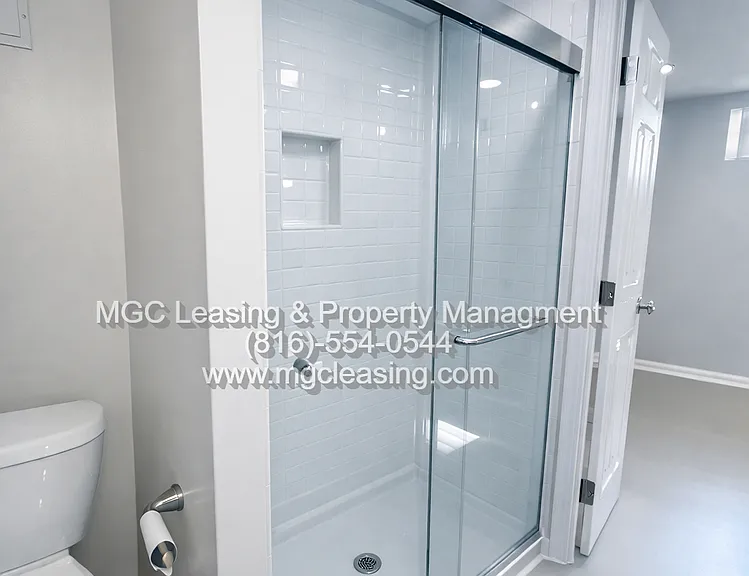2901 NW Kingsridge Dr — Photo 8