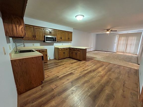 3rd image of 2329-2331 Lynwood St