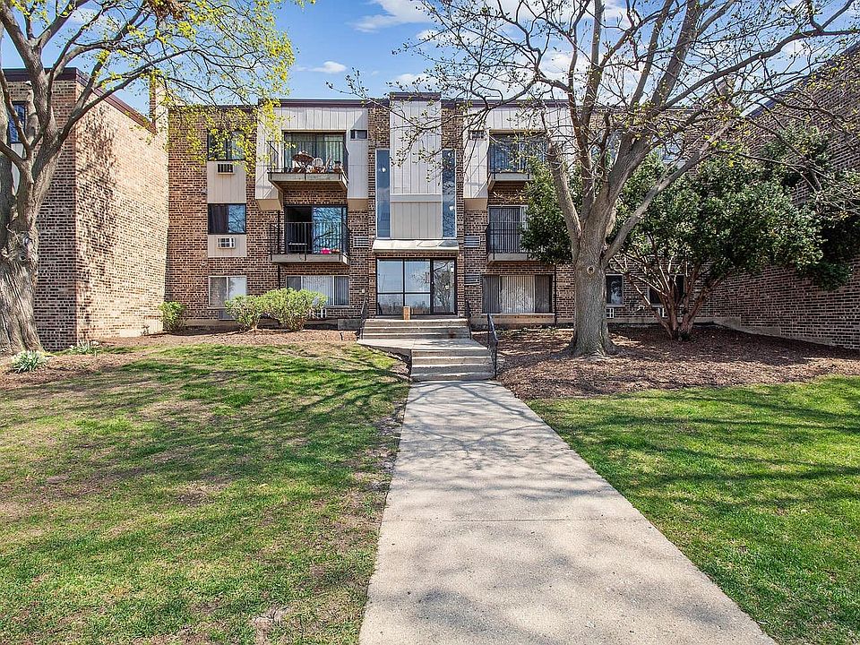 1st image of 1489 N Winslowe Dr Unit 304