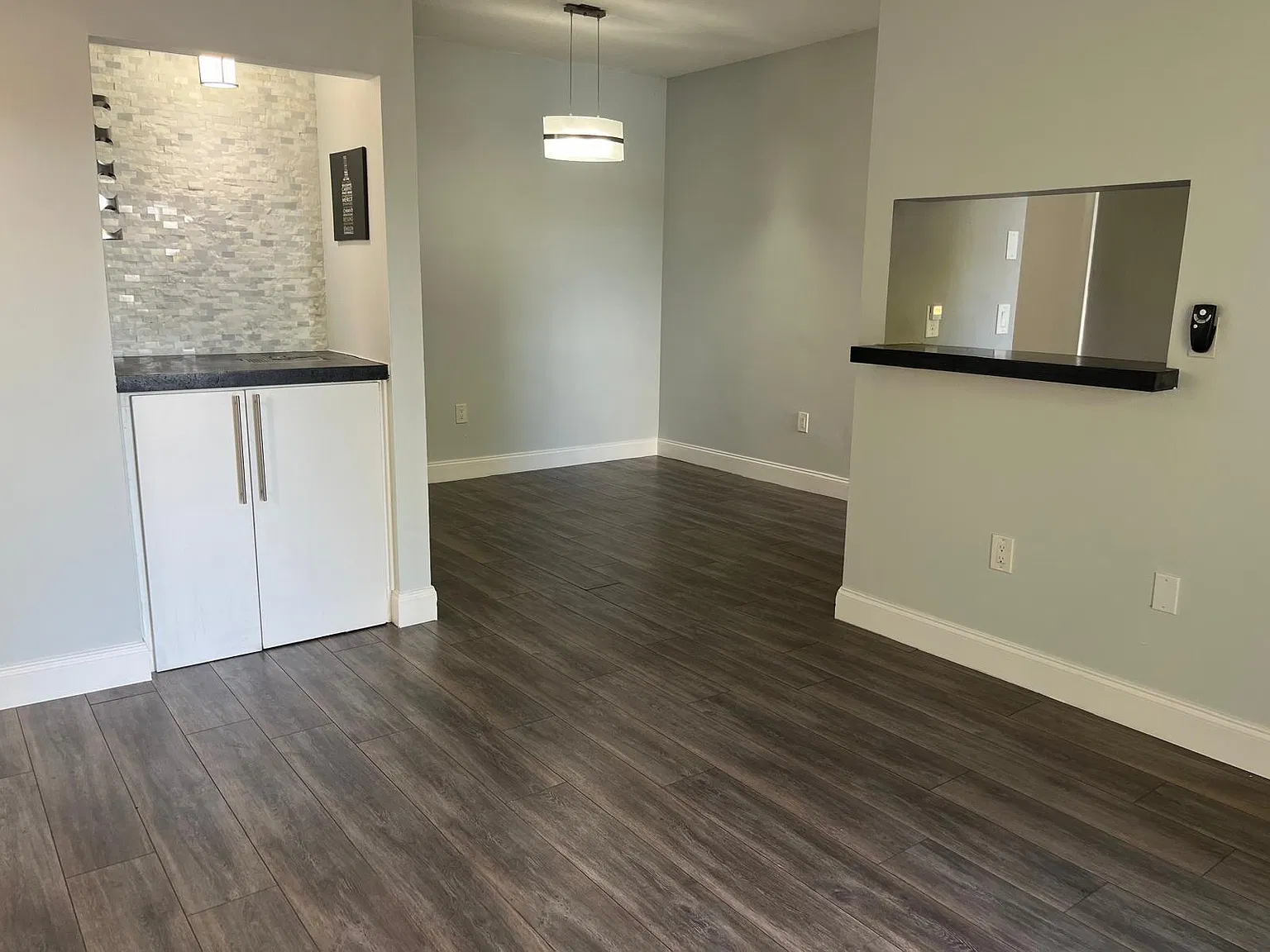 2 bed, 2.0 bath, 854 sqft, $2,100 — Photo 2