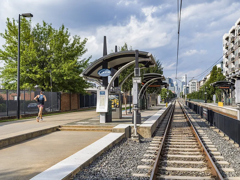Need to get around town? Scaleybark and New Bern light rail stations are located just half a mile north and south of Modera LoSo, with trains running often, making it easy to pop around Charlotte to work, eat, or play your heart away.