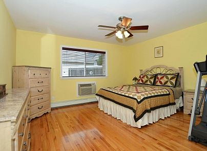 5th image of 713 Willis Ave APT 1A