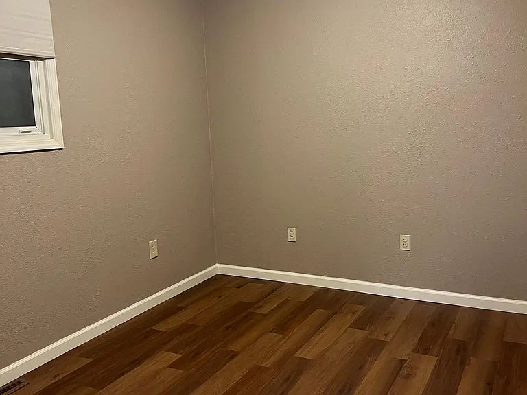 116 S Main St — Photo 11