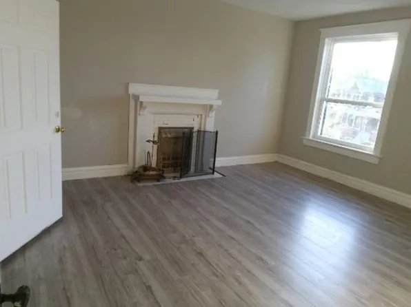 4650 Pope Ave #2-F, Saint Louis, MO 63115