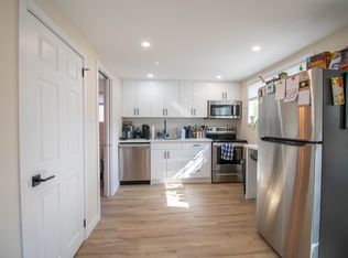 44 Patricia Ave, Welland, ON L3C 1E8