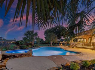 14 Royal King Rd, Tomball, TX 77377