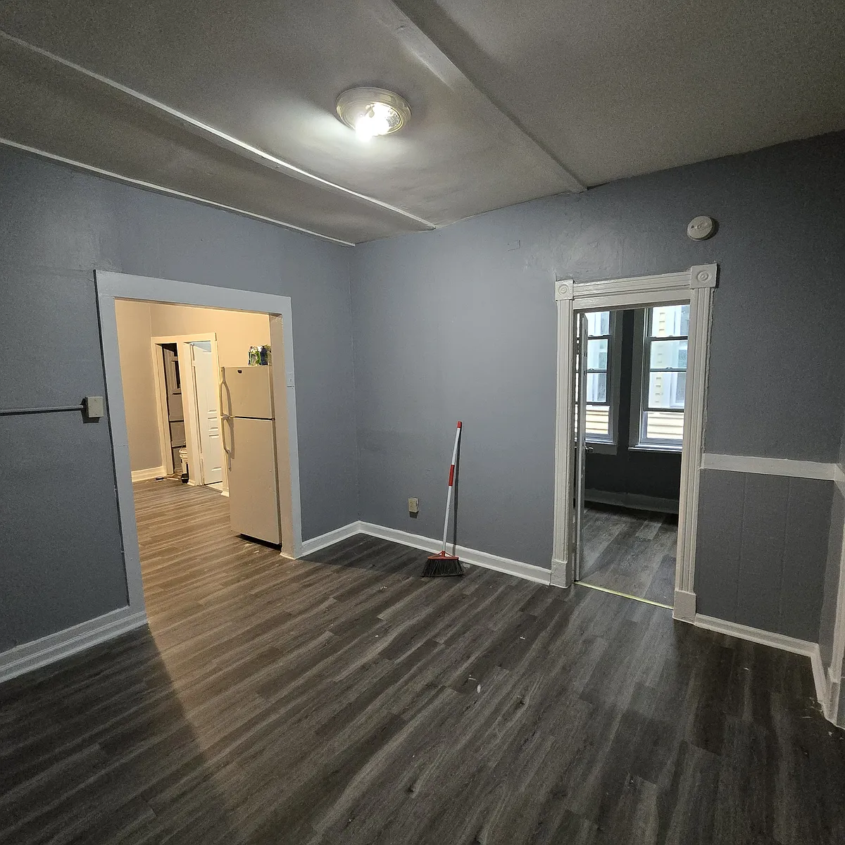 Building Photo - 594 3rd St #2