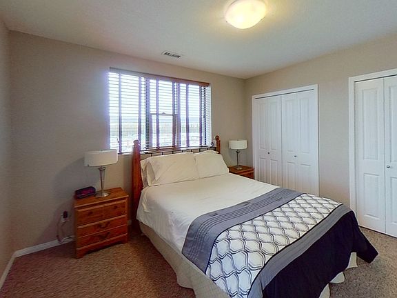 5th image of 122 Brewster Dr