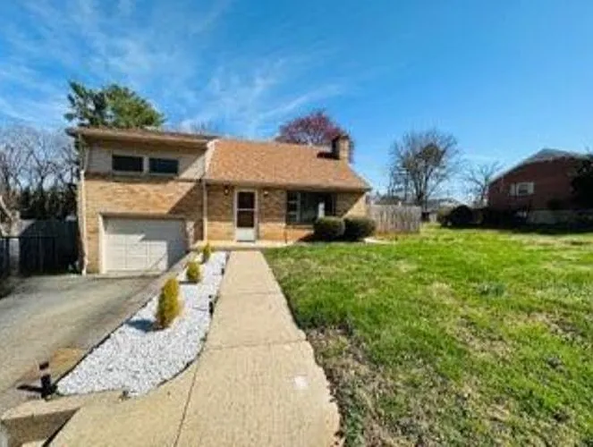 133 Greenwell Ct — Photo 2