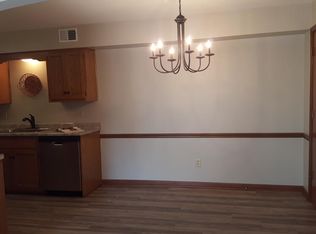 1610 Camellia Dr APT B1, Munster, IN 46321