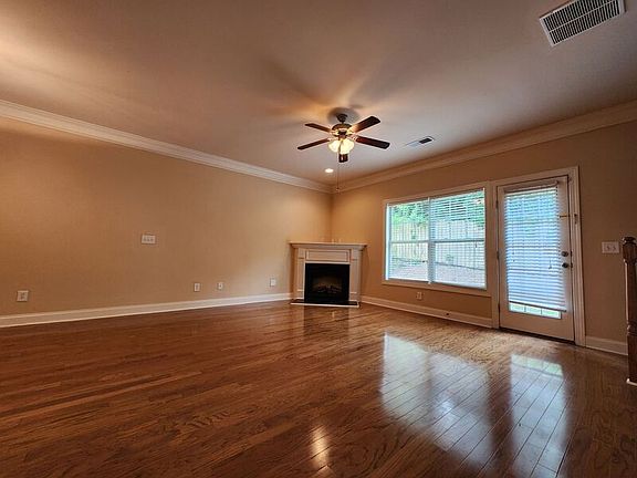 2nd image of 129 Townview Dr