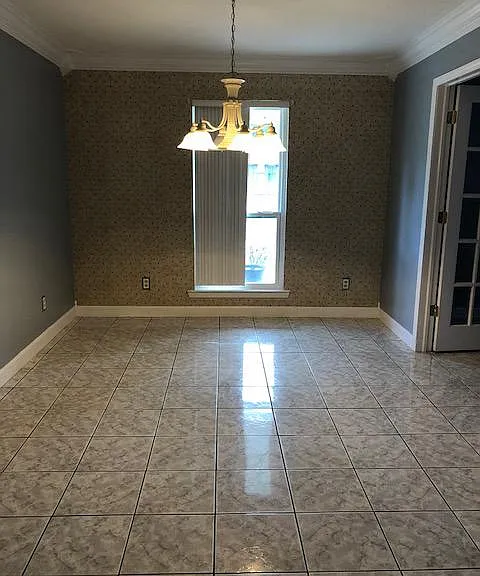 320 S 73rd Ave — Photo 9
