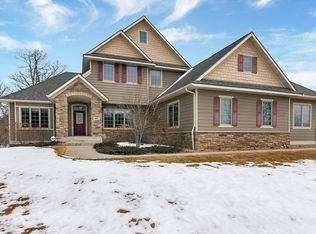 951 Cove Ct NW, Sauk Rapids, MN 56379