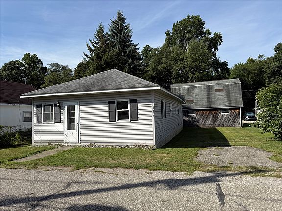 2nd image of 142 Kelso Dr