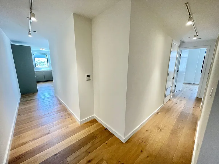 580 Hayes St #306 — Photo 9