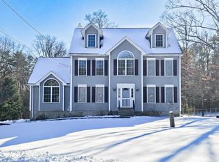 748 Raymond Rd, Chester, NH 03036