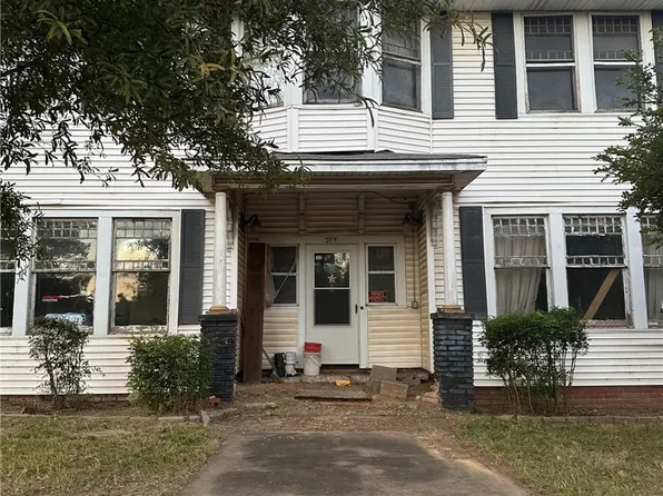 308 W Main St, Atkins, AR 72823