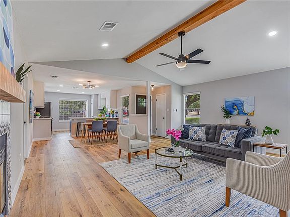 5th image of 12900 Campos Dr