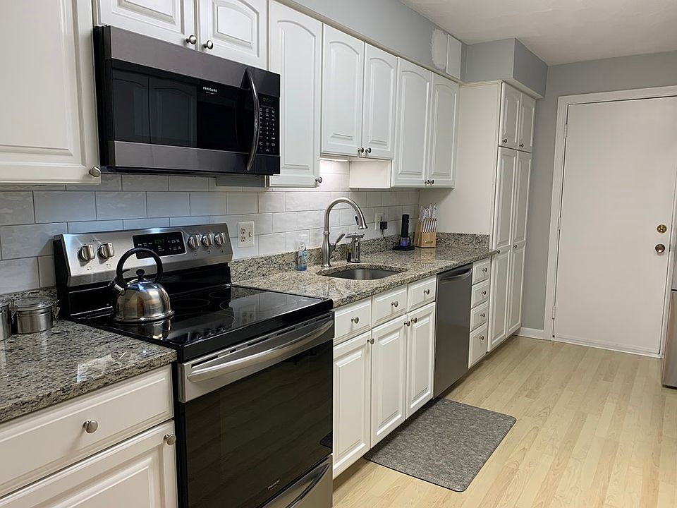 9 Rainbow Pond Dr APT 5, Walpole, MA 02081 Zillow