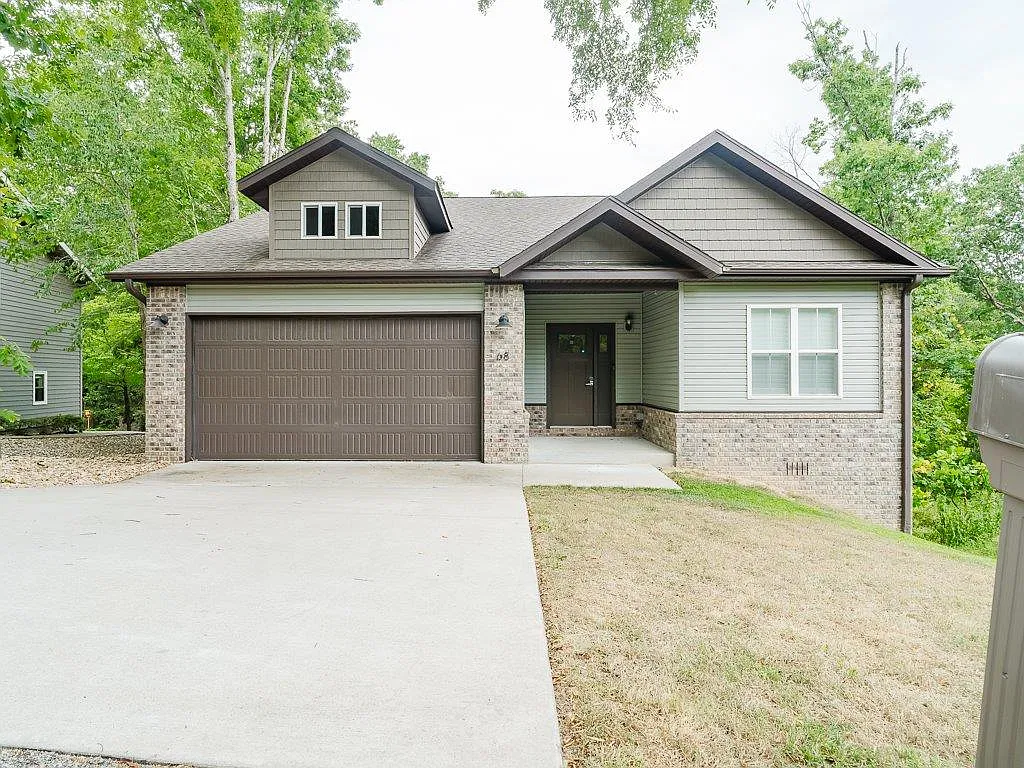 3 bed, 1529 sqft, $1,995 — Photo 1