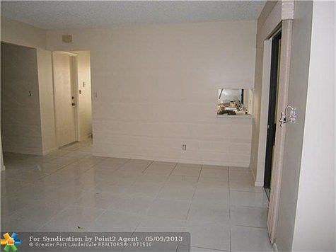 5th image of 4295 Acacia Cir