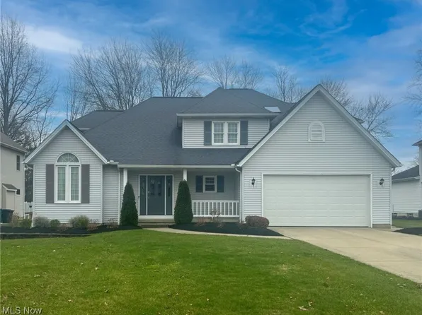 6701 Bretton Ridge Dr, North Olmsted, OH 44070