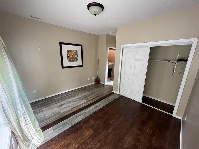 614 W 30th St #3 — Photo 2