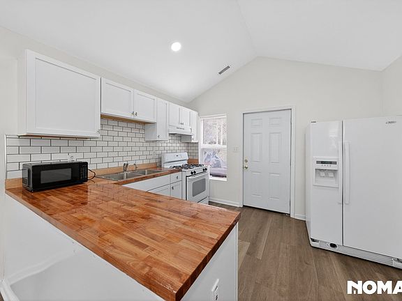 4th image of 4546 Marquette Rd E
