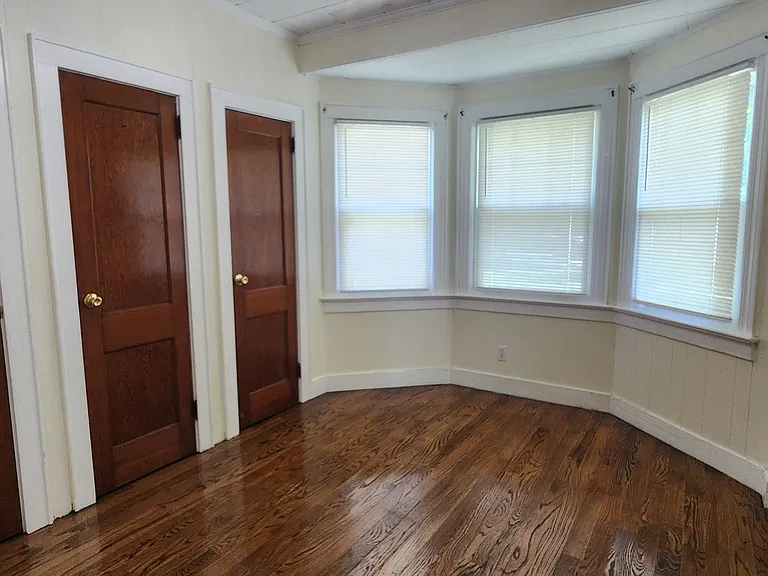 9 Babylon Rd — Photo 10