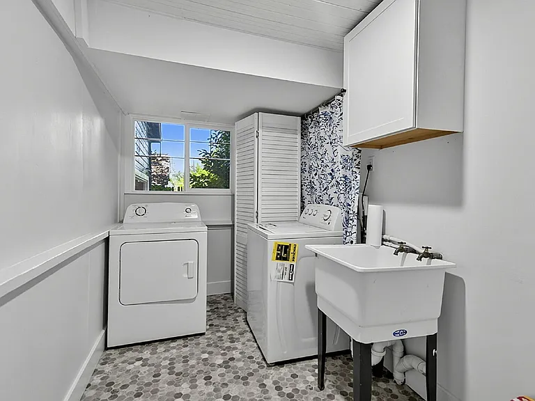 971 W 8th Ave — Photo 21