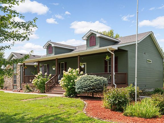 3rd image of 423 Doppy Ln