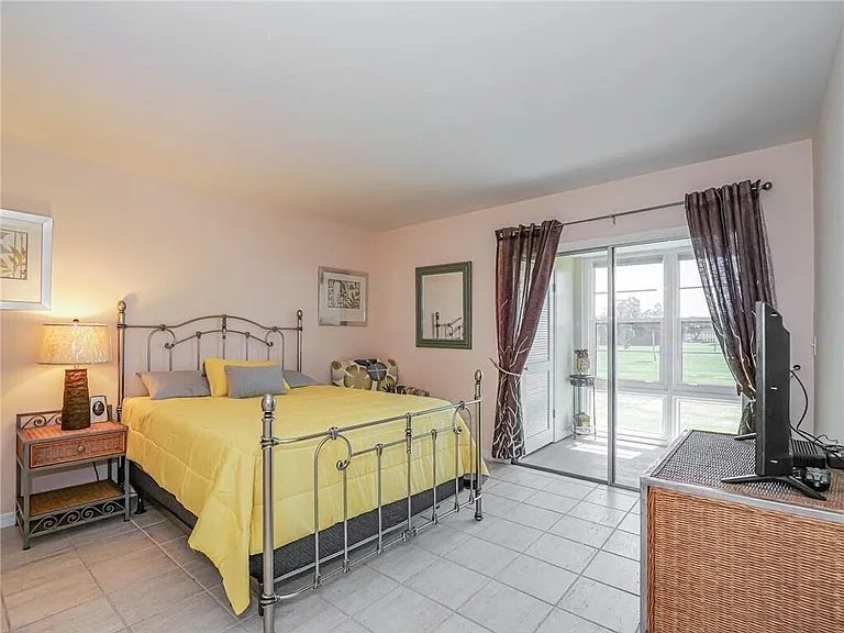 55 Woodland Dr #206 — Photo 11