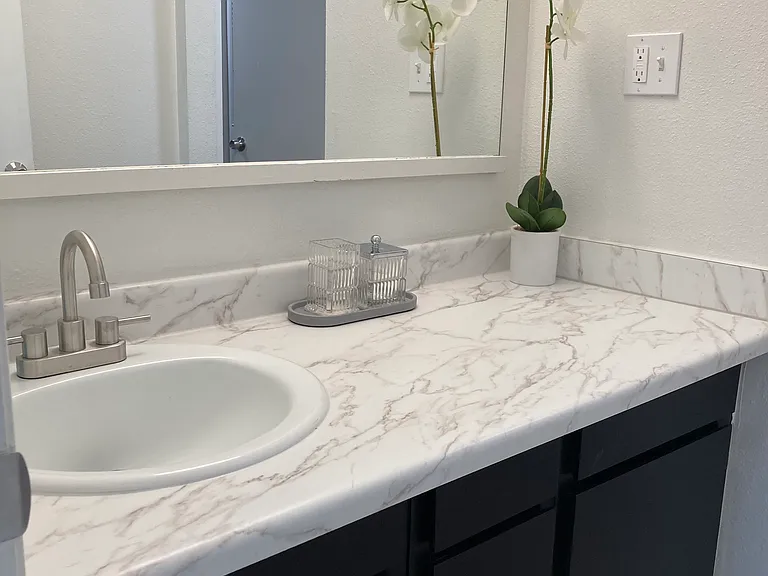 Eagle Pointe Apartments — Photo 7