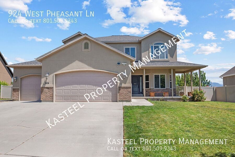 1st image of 924 W Pheasant Ln