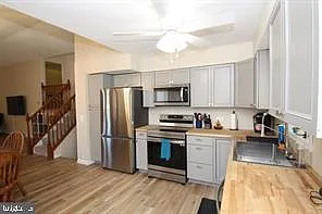 22 Carole Rd — Photo 6