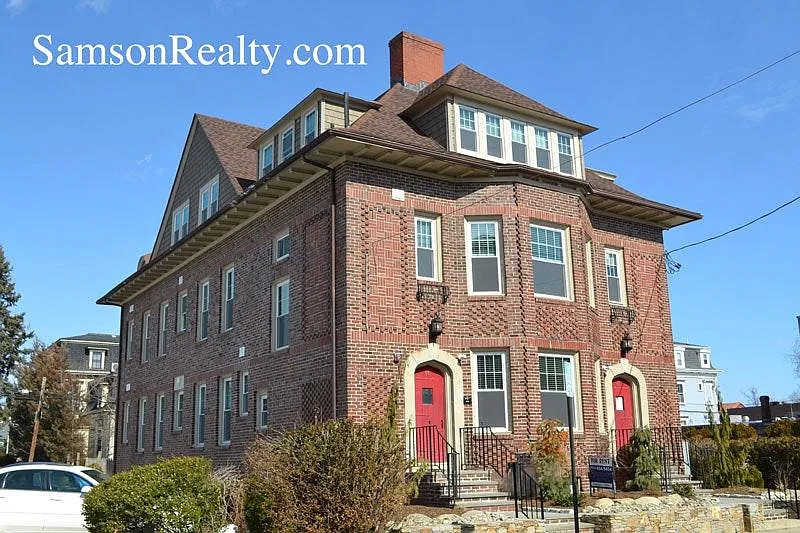 Building Photo - 80 Medway St #3