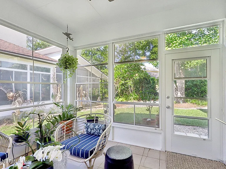 6534 Burnham Cir — Photo 27