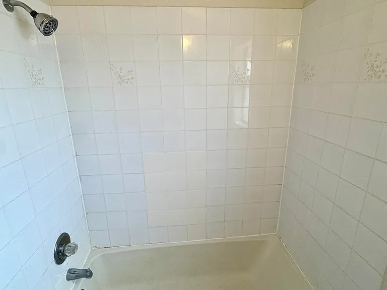 11357 Lake Erie Dr — Photo 17