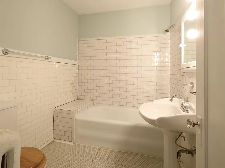2nd Floor Bath