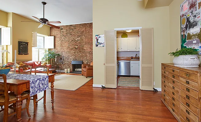 Sold by Compass | media 2