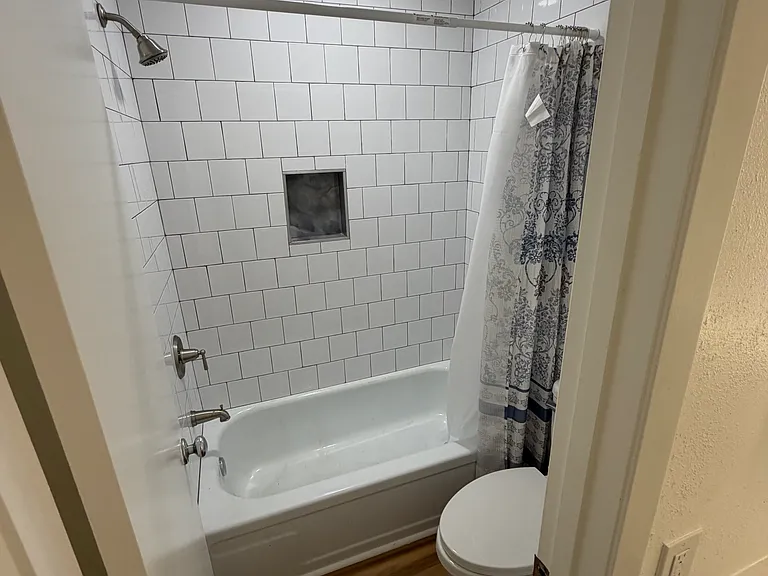4106 Stathmore Dr — Photo 10