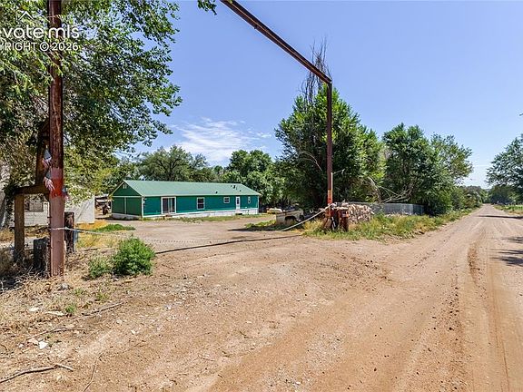 3rd image of 1413 3rd Rd