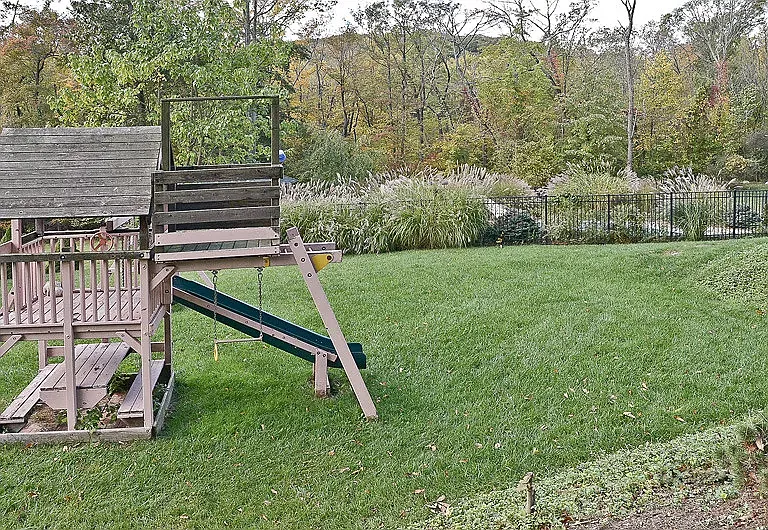 77A Taylortown Rd — Photo 2