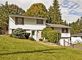 307 Mansfield Dr, Camillus, NY 13031