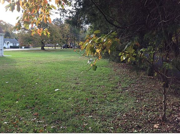 4th image of 165 Pond Rd