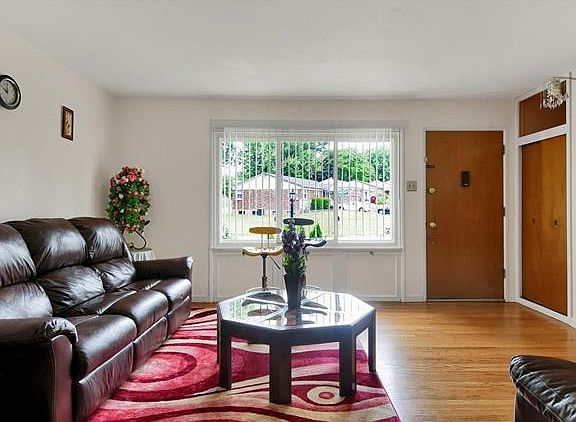 4th image of 9200 Pinto Dr